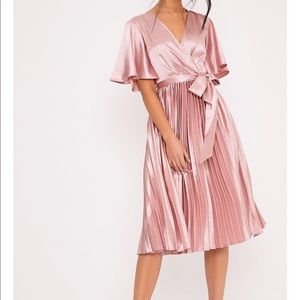 Dusty pink pleated midi dress